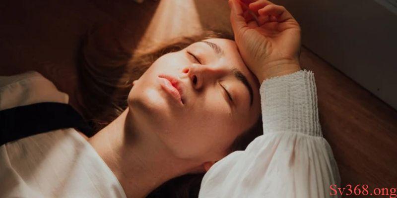Hiện tượng mơ thấy ngoại tình là gì?